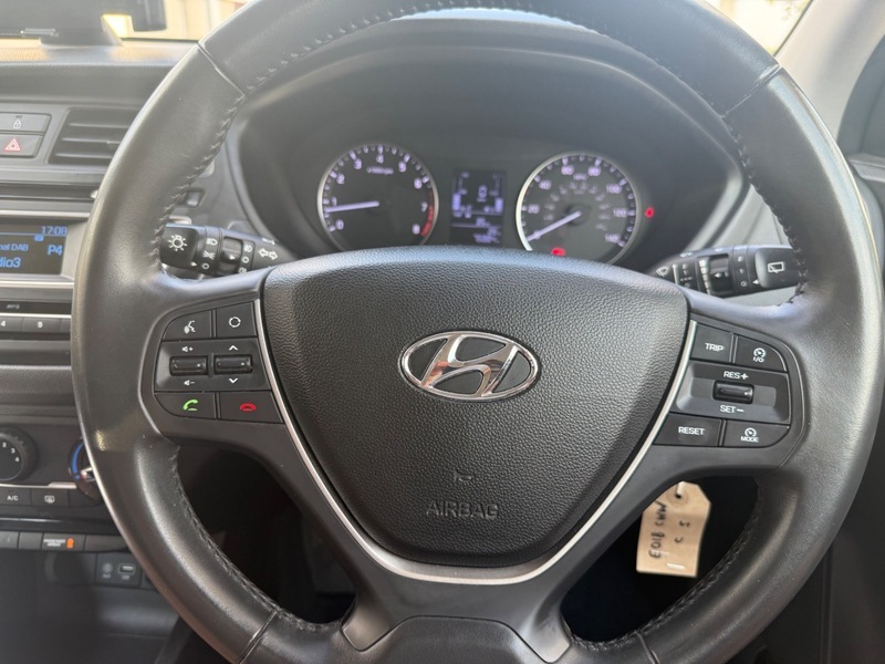 Hyundai I20 Hatchback Red #16