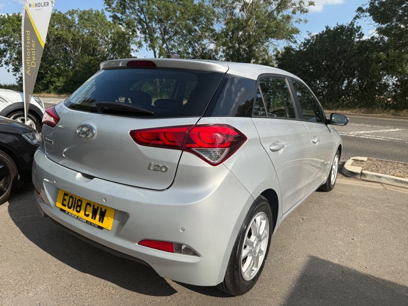 Hyundai I20 Hatchback Red #7