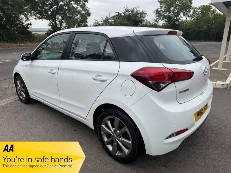 Hyundai I20 1.2 Se White #7