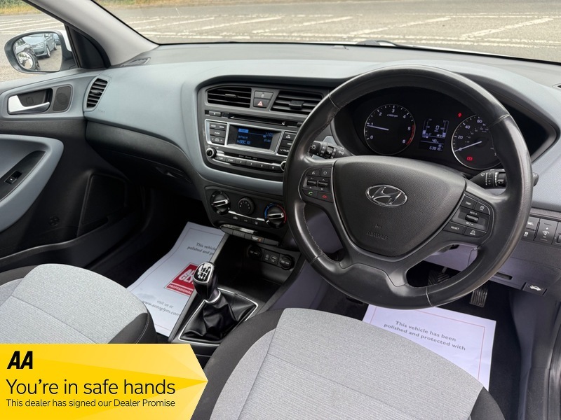 Hyundai I20 1.2 Se White #19