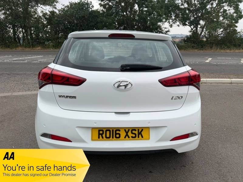 Hyundai I20 Crdi Se White #5
