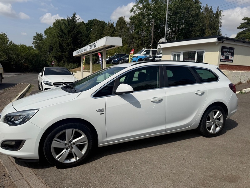 Vauxhall Astra 1.4 Limited Edition Red #12