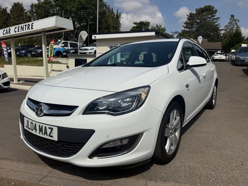 Vauxhall Astra 1.4 Limited Edition Red #11