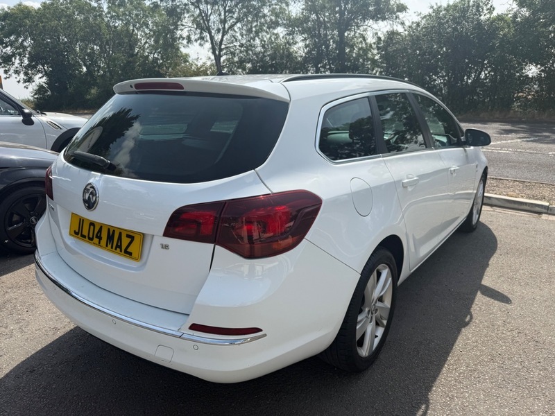 Vauxhall Astra Sri White #5