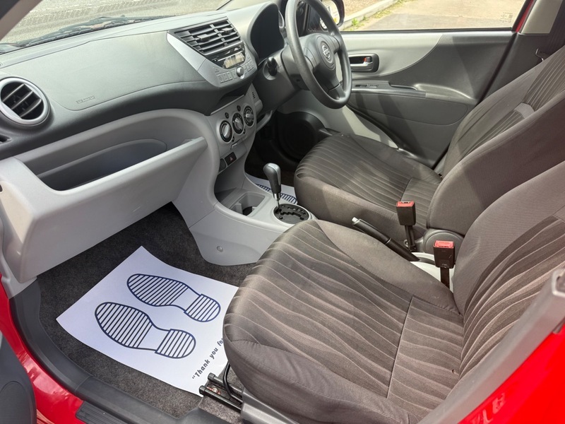 Nissan Pixo N-tec Silver #9