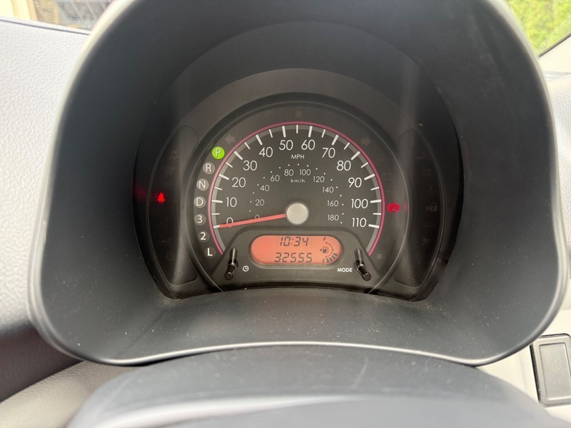 Nissan Pixo N-tec Silver #21