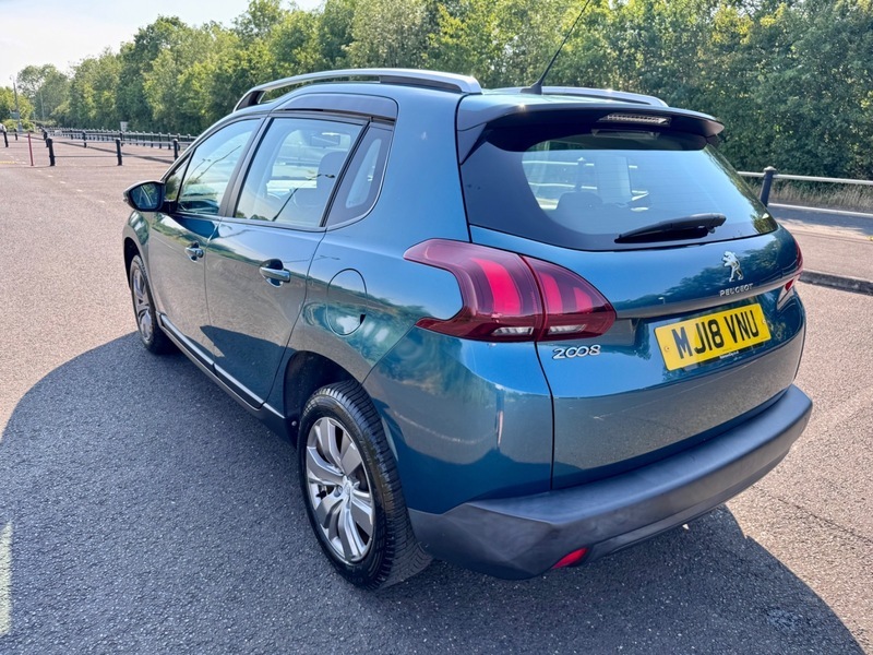Peugeot 2008 Active Green #6