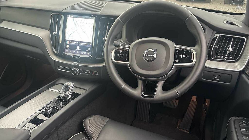 Volvo XC60 Plus, B5 Awd Mild Hybrid, Dark SR73KKS Black #4