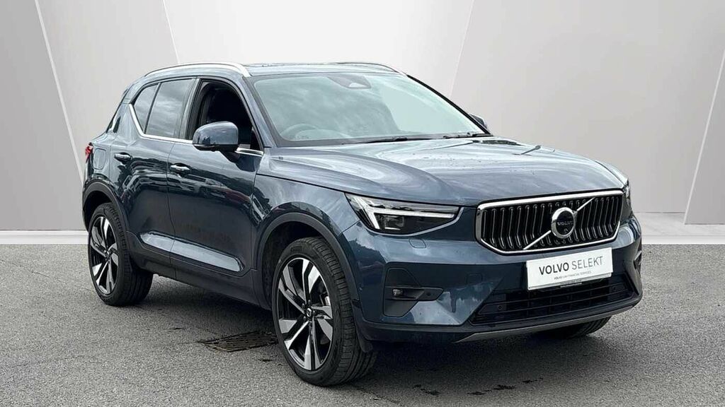 Volvo XC40 Ultra, B3 Mild Hybrid, Bright Blue