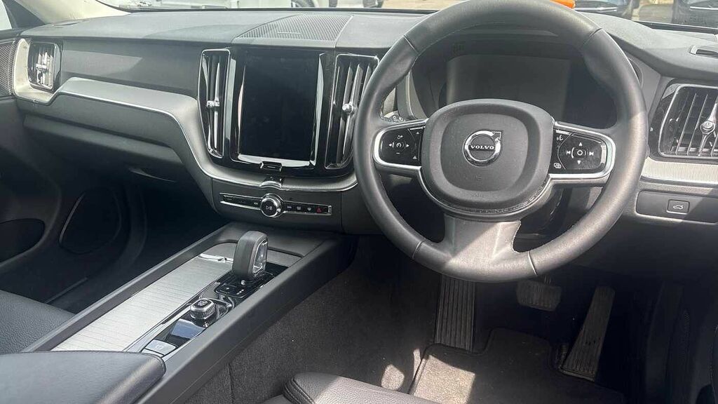 Volvo XC60 Plus, B5 Awd Mild Hybrid, Dark ST73YZP Grey #4