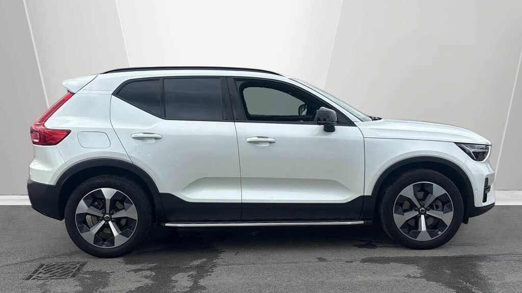 Volvo XC40 Ultimate, B4 Mild Hybrid, Dark White #3