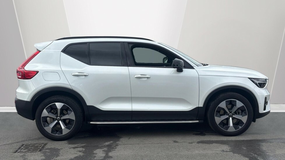 Volvo XC40 Ultimate, B4 Mild Hybrid, Dark White #3