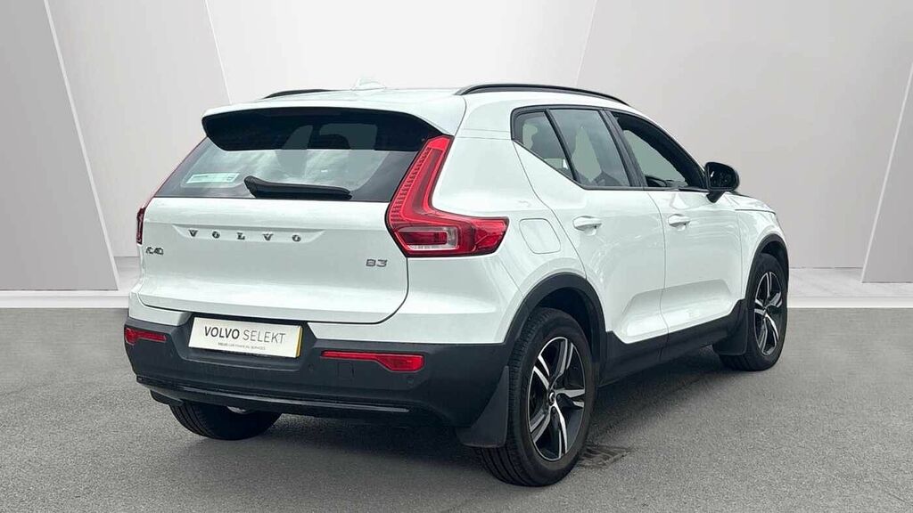 Volvo XC40 Plus, B3 Mild Hybrid, Dark White #2
