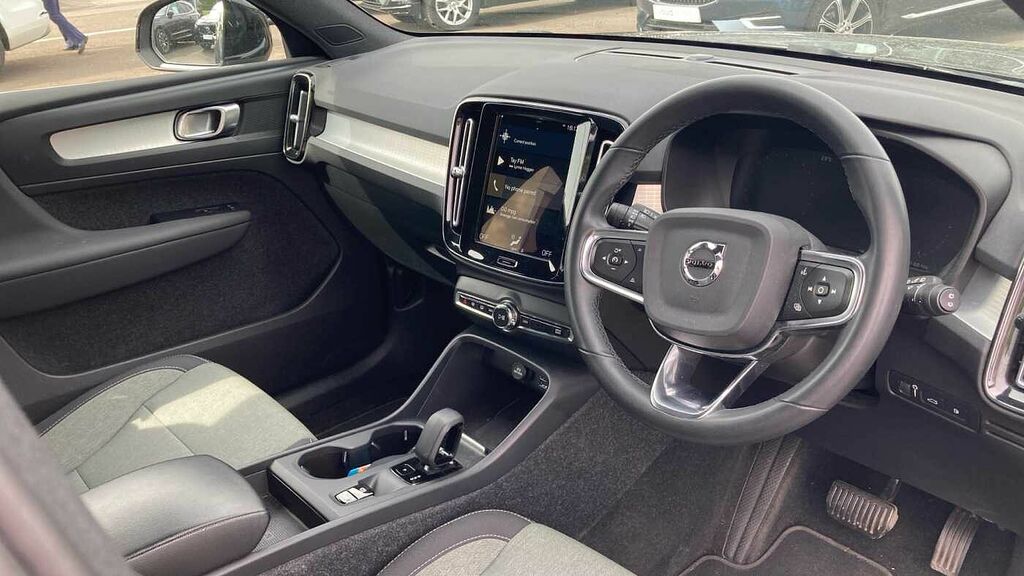 Volvo XC40 Recharge Core, T4 Plug-in Hybrid, Black #4
