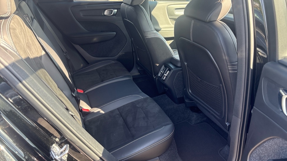 Volvo XC40 R-design, B4 Mild Hybrid Black #6