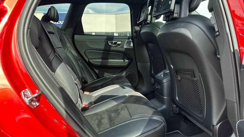 Volvo XC60 T8 Twin Engine R-design Pro Red #6