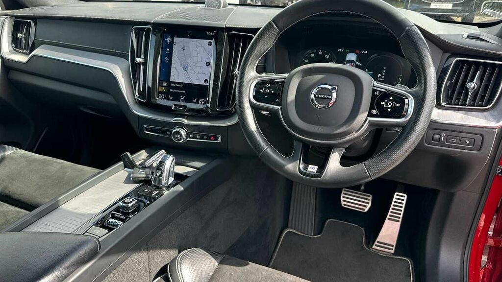 Volvo XC60 T8 Twin Engine R-design Pro Red #4