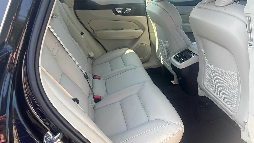Volvo XC60 Plus, B5 Awd Mild Hybrid, Dark LC73CLO Black #6