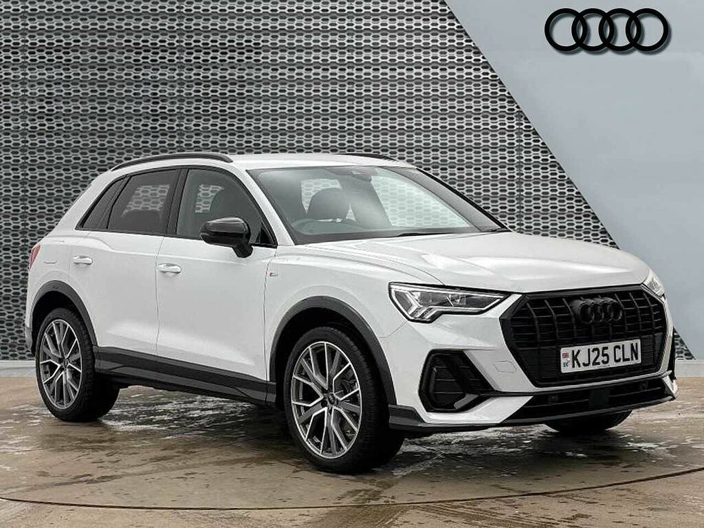 Audi Q3 Black Edition 35 Tfsi 150 Ps S Tronic White