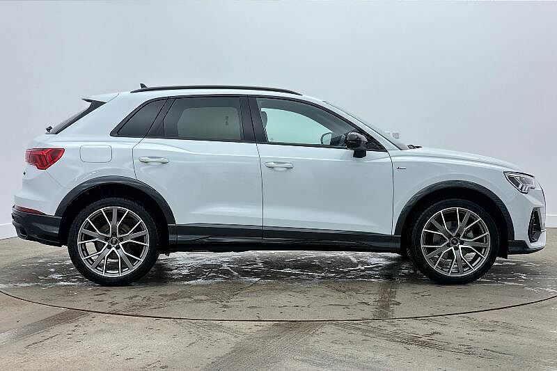 Audi Q3 Black Edition 35 Tfsi 150 Ps S Tronic KJ25CLN White #4