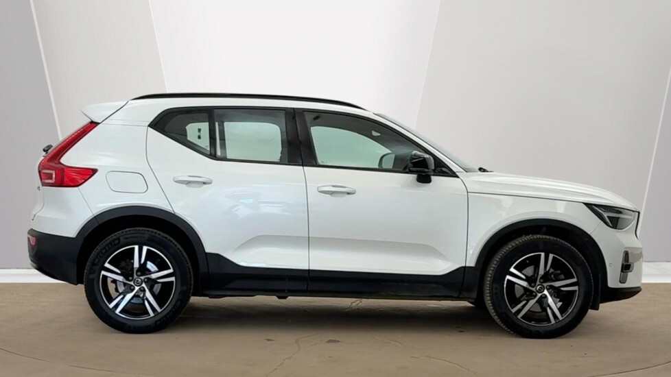 Volvo XC40 Plus, B3 Mild Hybrid, Dark White #2