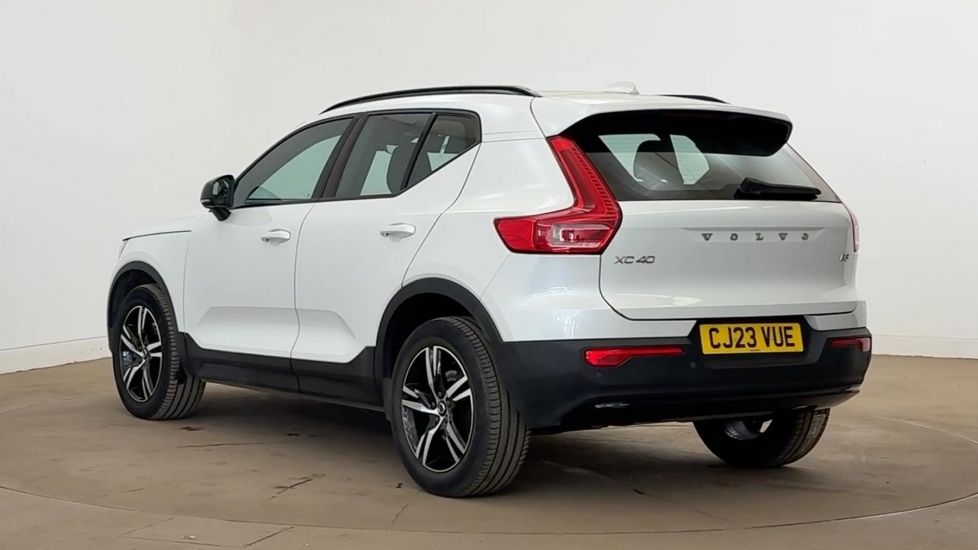 Volvo XC40 Plus, B3 Mild Hybrid, Dark White #5