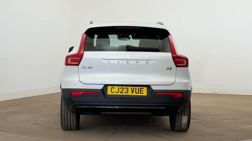 Volvo XC40 Plus, B3 Mild Hybrid, Dark White #4