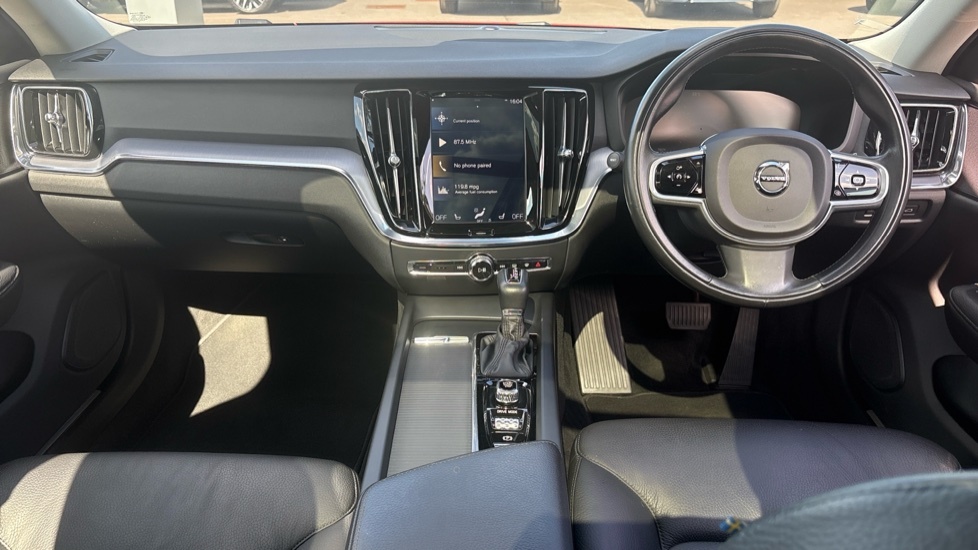 Volvo V60 D4 Momentum Plus Red #5