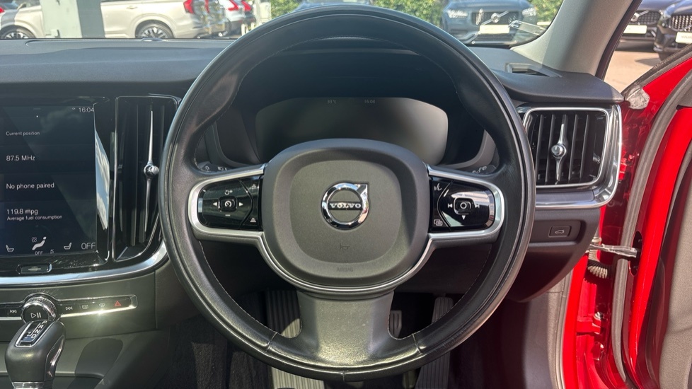 Volvo V60 2.0 D3 150 R Design Plus Black #10