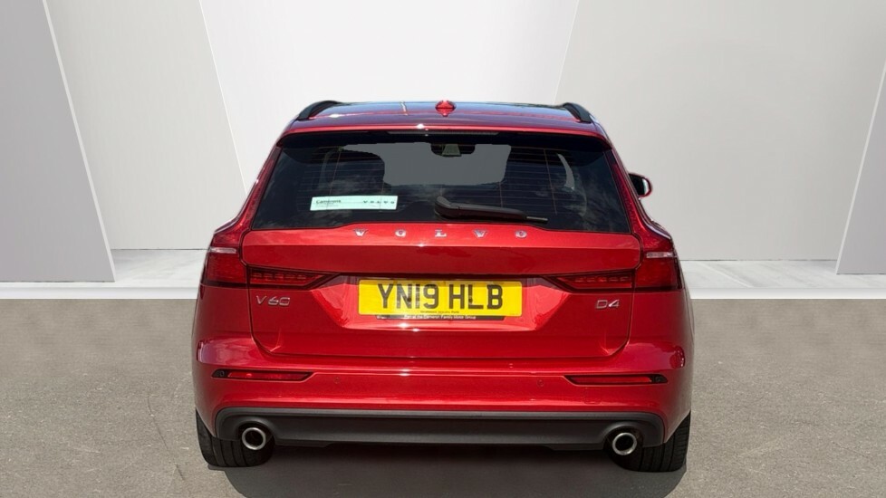 Volvo V60 2.0 D3 150 R Design Plus Black #7