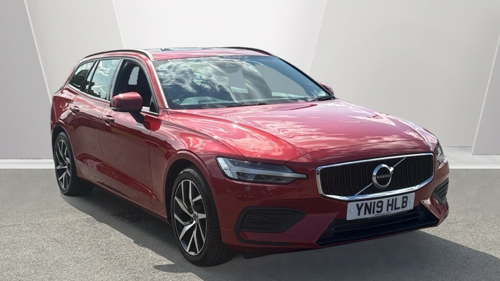 Volvo V60 D4 Momentum Plus Red
