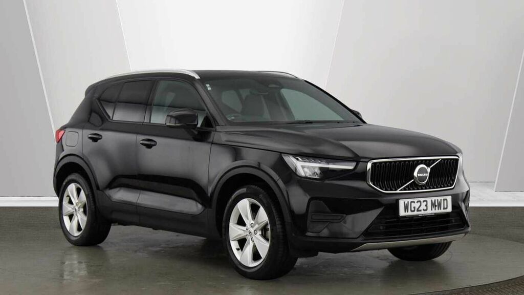 Volvo XC40 Core, B3 Mild Hybrid, Black
