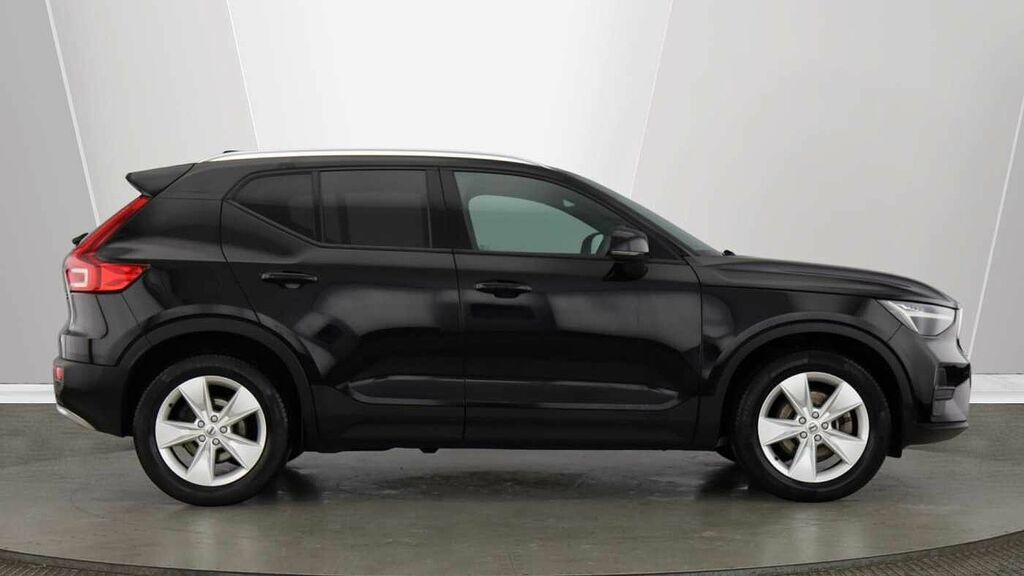 Volvo XC40 Core, B3 Mild Hybrid, Black #3