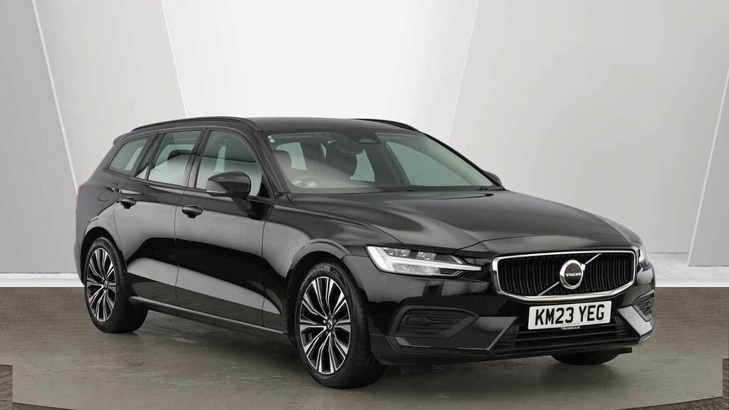 Volvo V60 Core, B3 Mild Hybrid, Black