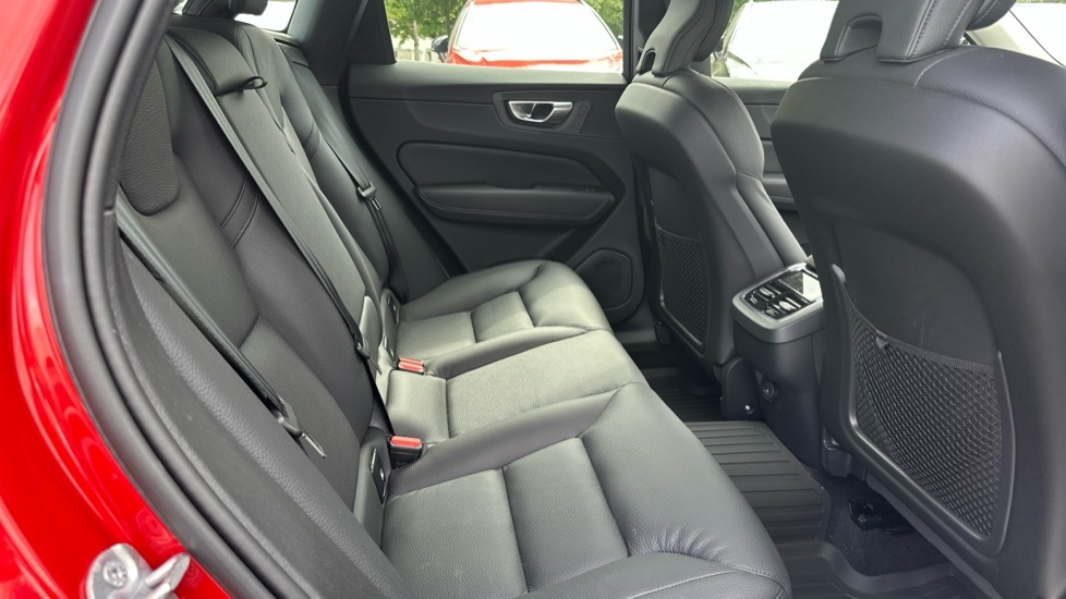 Volvo XC60 Plus, B4 Awd Mild Hybrid, Dark Red #6