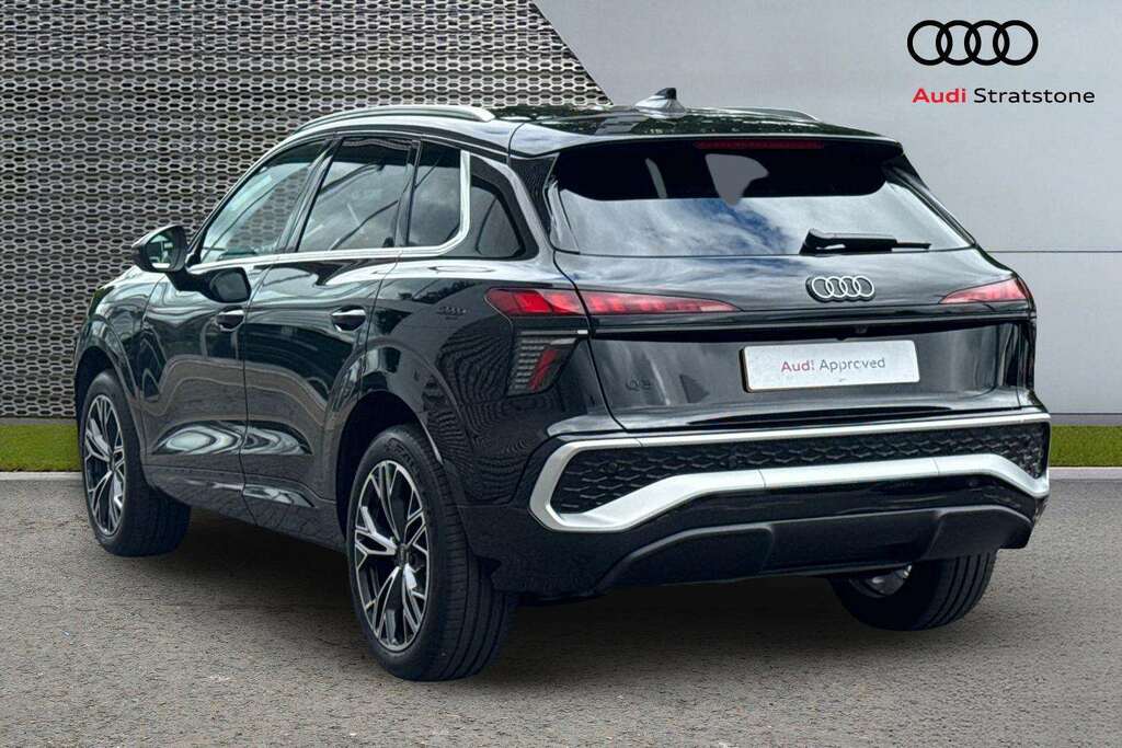 Audi Q3 1.5 E-hybrid S Line S Tronic 2025 BD75HCP Black #3