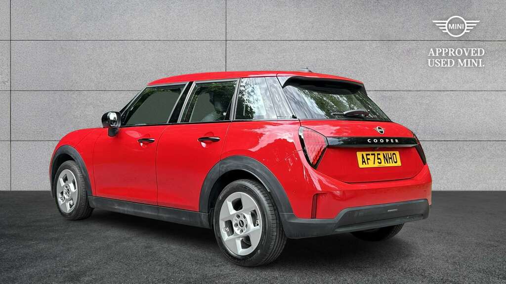 Mini Hatch 1.5 C Classic 2025 Red