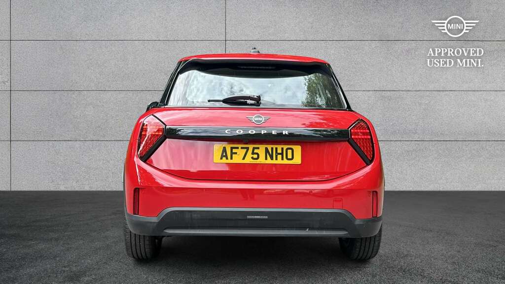 Mini Hatch 1.5 C Classic 2025 AF75NHO Red #3