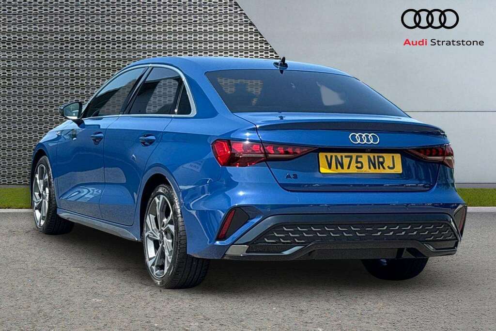 Audi A3 1.5 Tfsi 150 S Line S Tronic 2025 VN75NRJ Blue #3