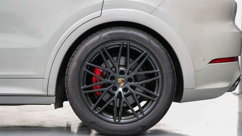 Porsche Cayenne Gts 2024 YK74FHT #6