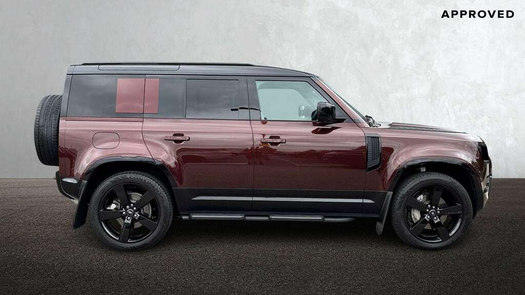 Land Rover Defender 110 3.0 D350 Sedona Edition 110 2025 KS75MLN Red #3