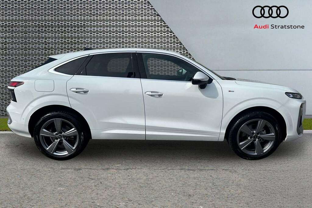 Audi Q3 1.5 Tfsi S Line S Tronic 2026 BK26KYG White #4