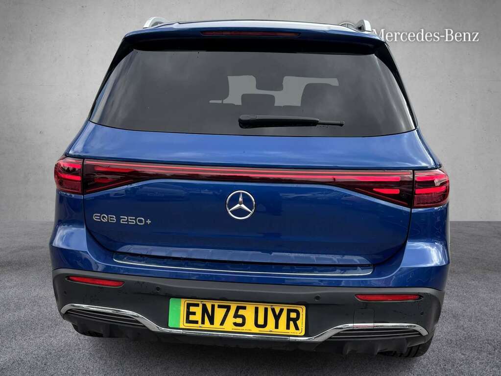Mercedes-Benz EQB 250 140Kw Amg Line Executive 70.5Kwh 202 Blue #5