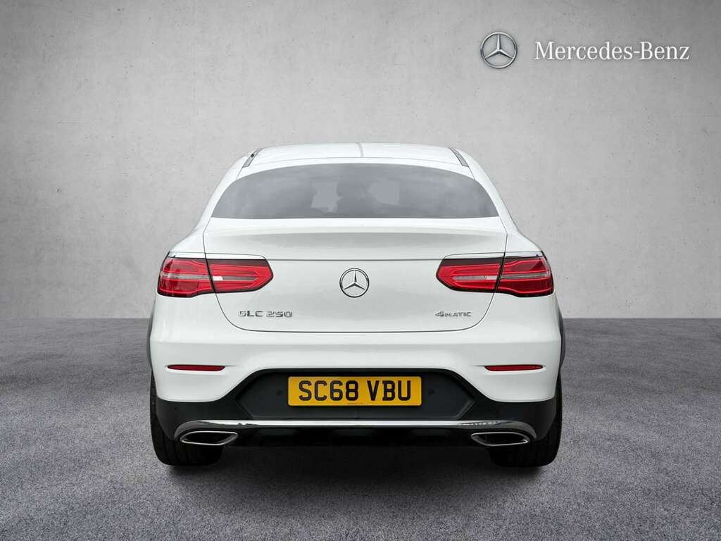 Mercedes-Benz GLC Class Glc 250 4Matic Amg Line Premium 9G-tronic 2018 SC68VBU White #4