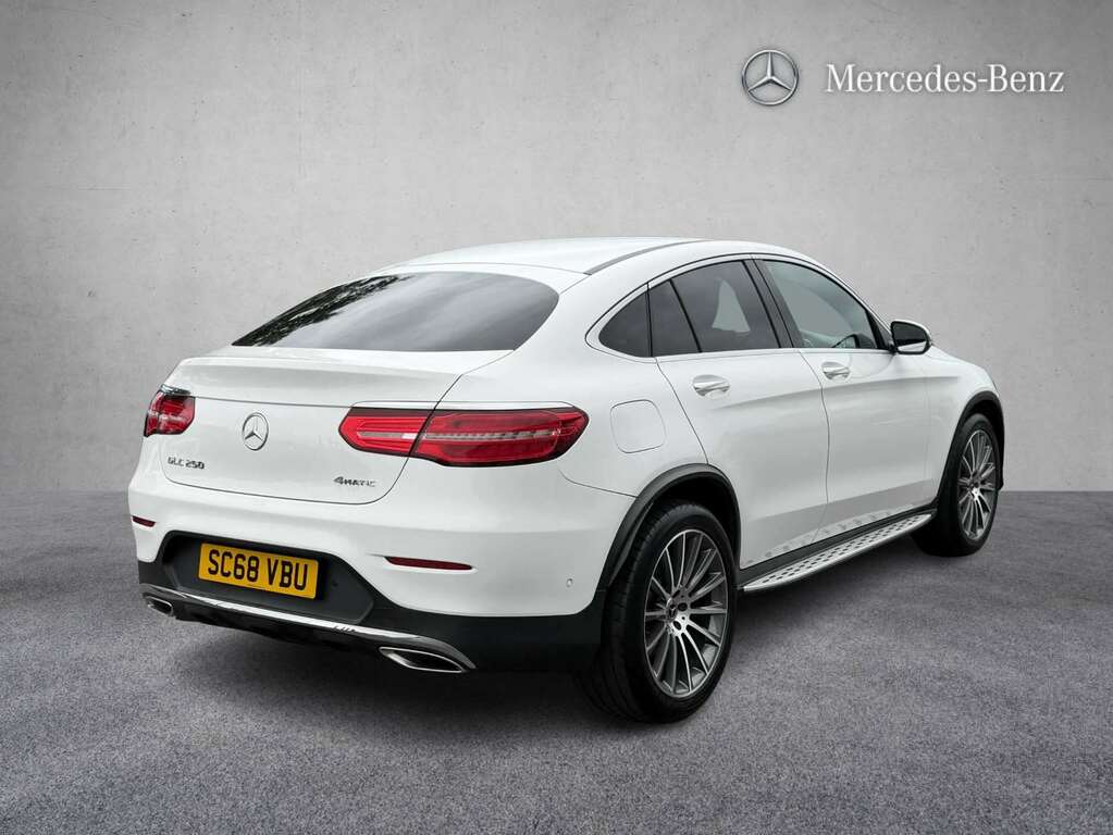 Mercedes-Benz GLC Class Glc 250 4Matic Amg Line Premium 9G-tronic 2018 SC68VBU White #5