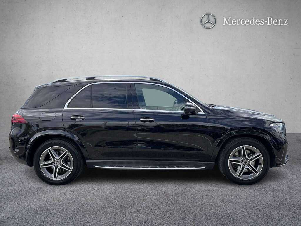 Mercedes-Benz GLE Class 300D 4Matic Amg Line 9G-tronic 7 Seat 2024 Black #4