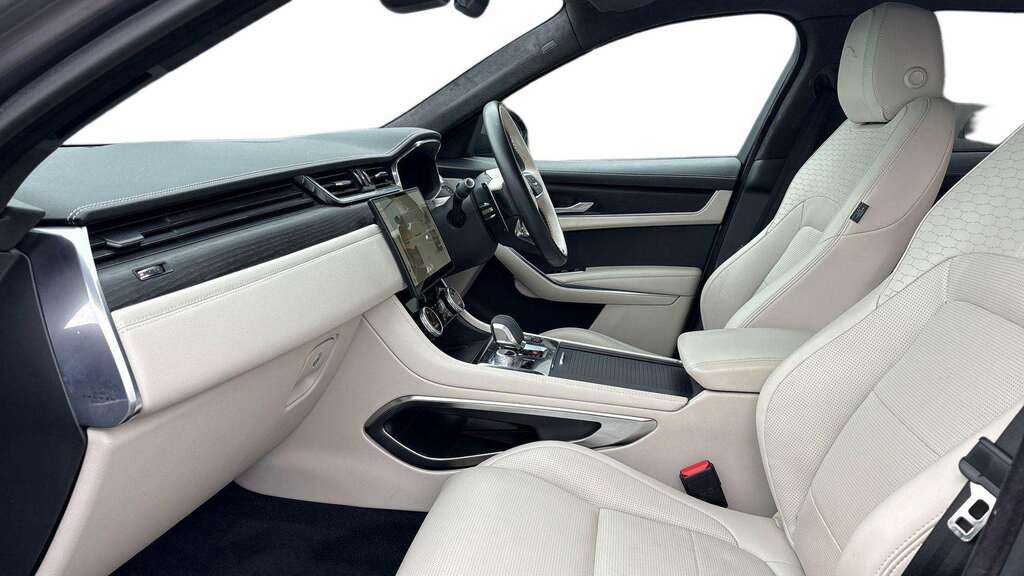 Jaguar F-Pace 2.0 D200 R-dynamic Hse Black Awd 2023 FJ73YHV Grey #2
