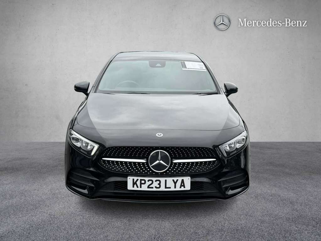 Mercedes-Benz A Class A200 Amg Line Premium 2023 Black