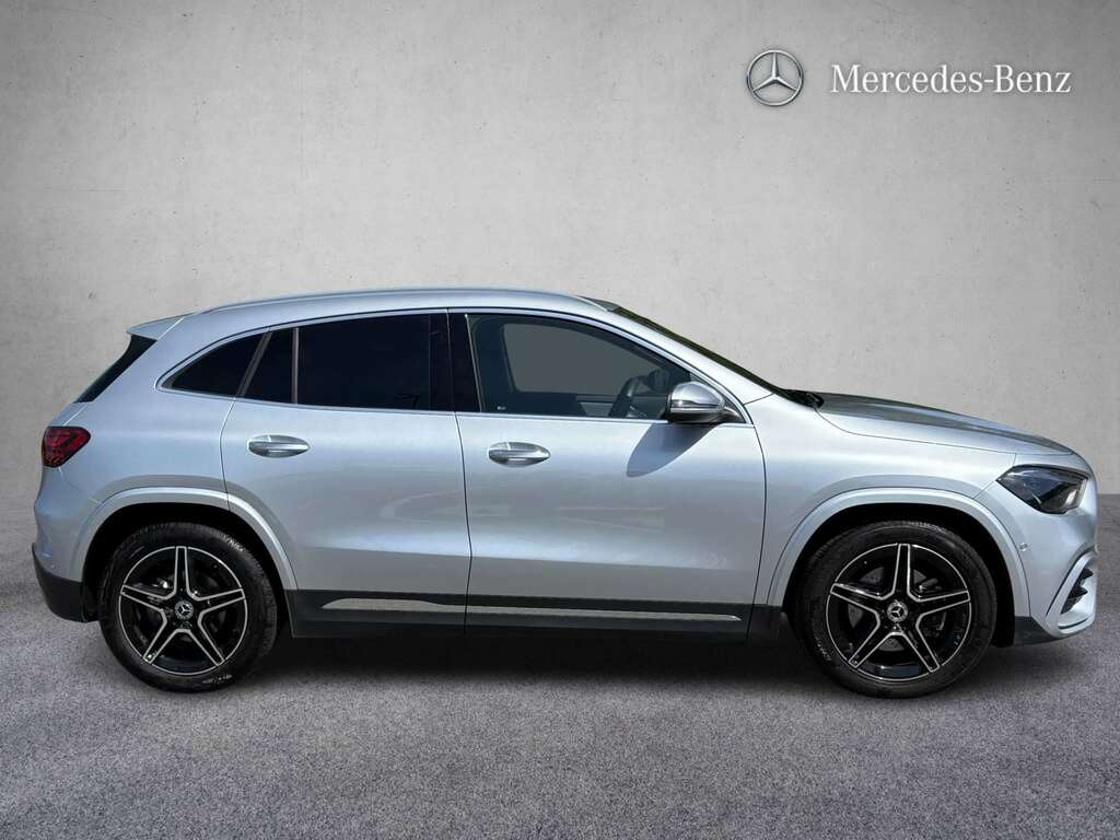 Mercedes-Benz GLA Class 200 Amg Line Executive 2025 KM75PFU Silver #4
