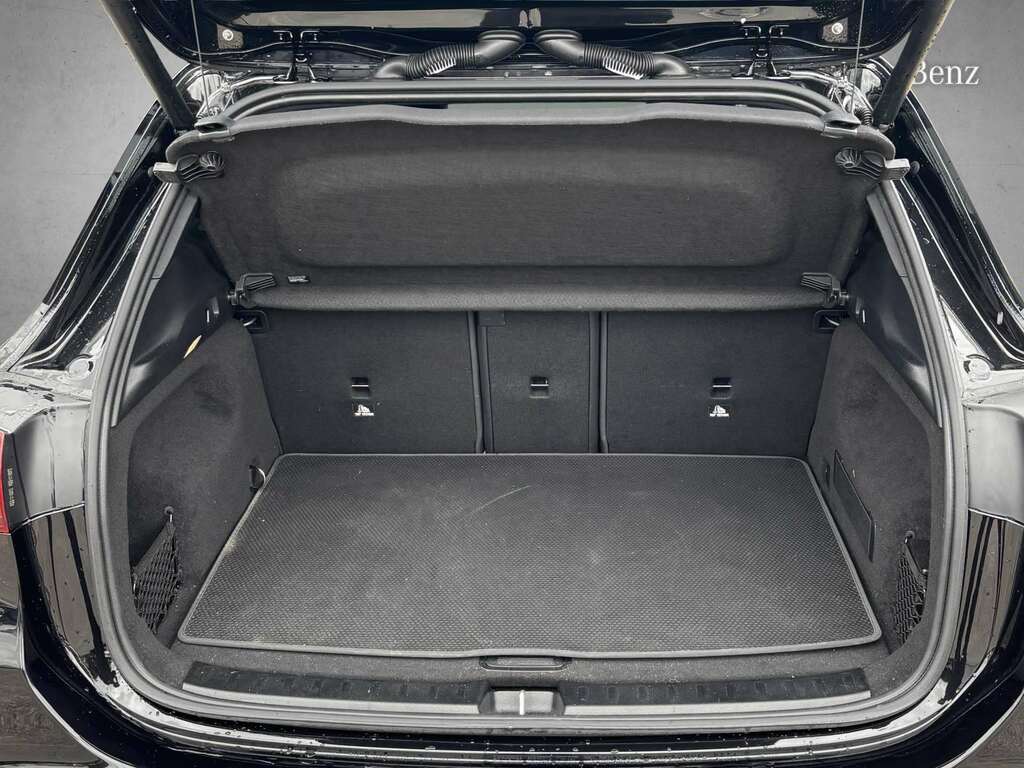 Mercedes-Benz GLA Class 200 Amg Line Executive 2025 KP75UGC Black #6